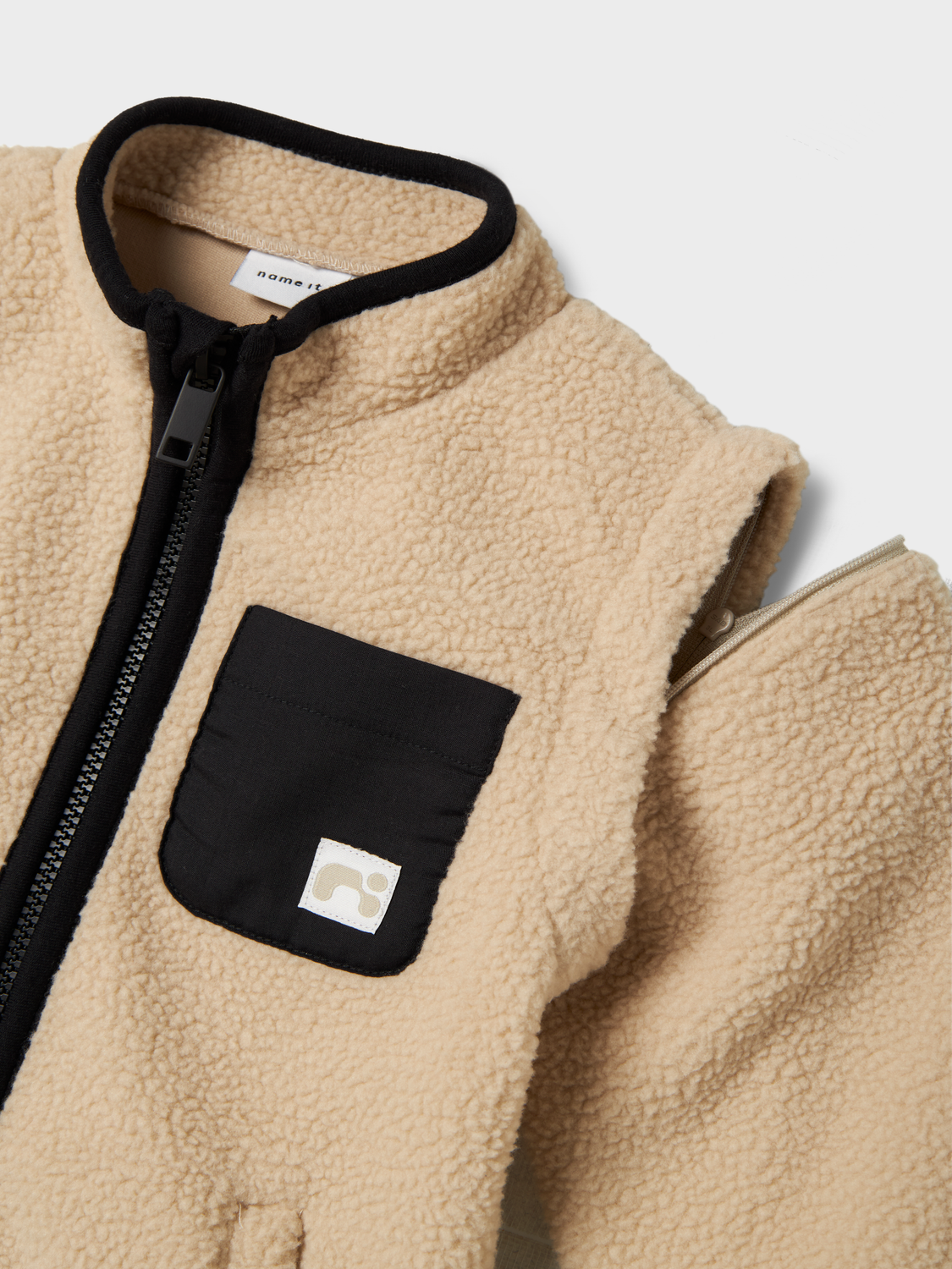 model_shot-detail